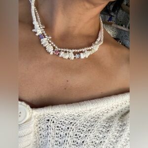 Elegant Pearl and Bead Necklace 3